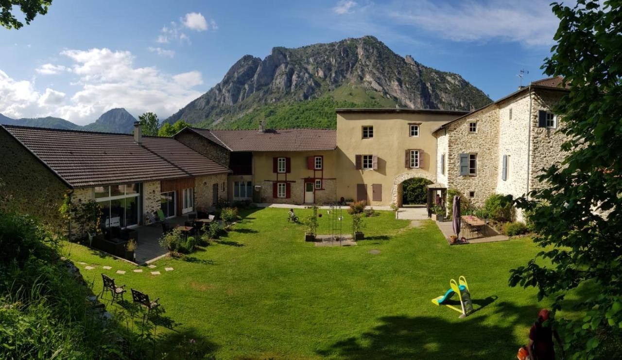 Maison D'Hotes Du Domaine Fournie Tarascon-sur-Ariege Exterior photo